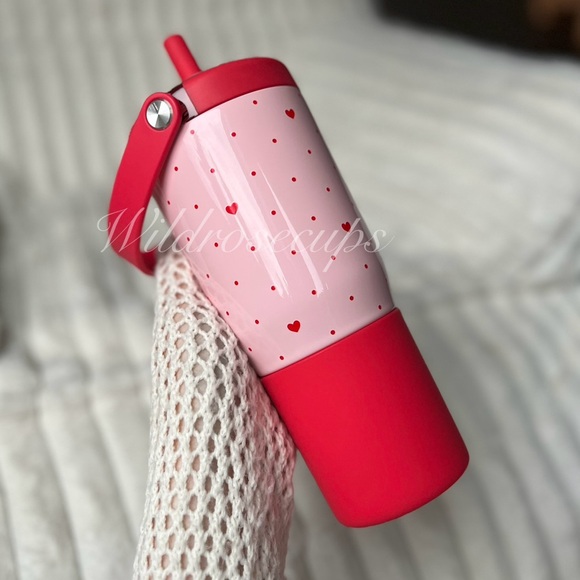 💕Brumate 25oz Valentines Day BE MINE Resa w/ Red Hearts - Picture 1 of 3